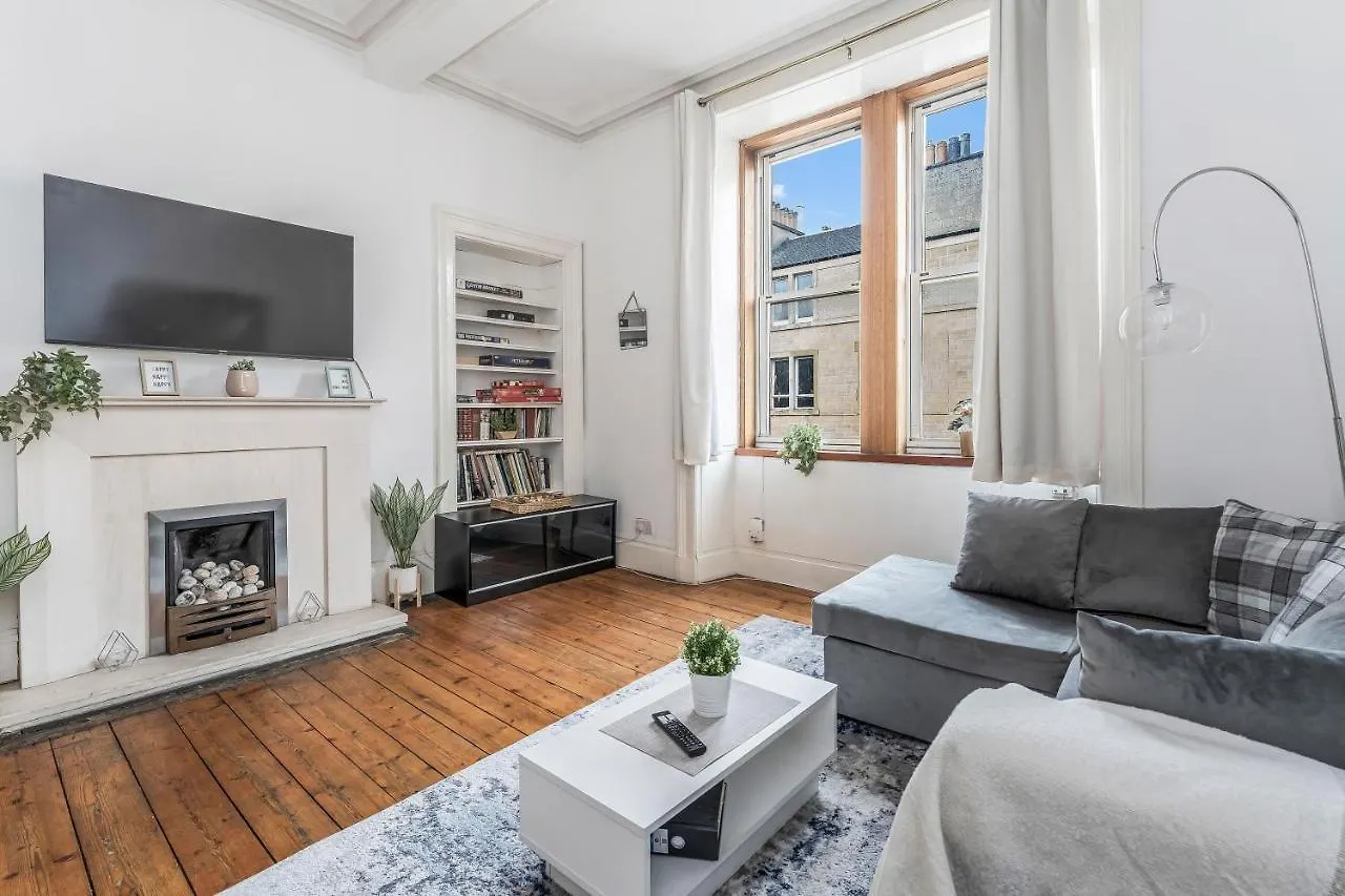 Central City Centre 2 Bedroom Flat - Close To Haymarket Train Station. location