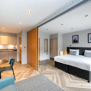 Staycity West End Aparthotel